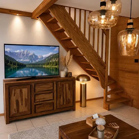 Σαλέ Exceptional Chalet, Sauna, & Center Within Walking Distance *
