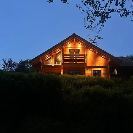 Exceptional Chalet, Sauna, & Center Within Walking Distance Chalet *